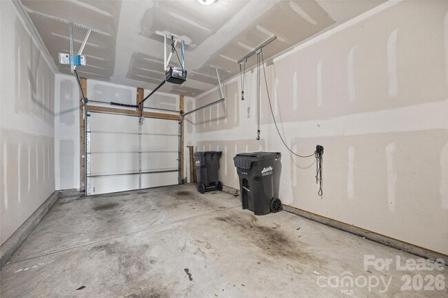 Building Photo - 1093 Chicory Trce