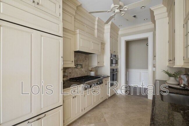 Building Photo - 1 Vendue Range