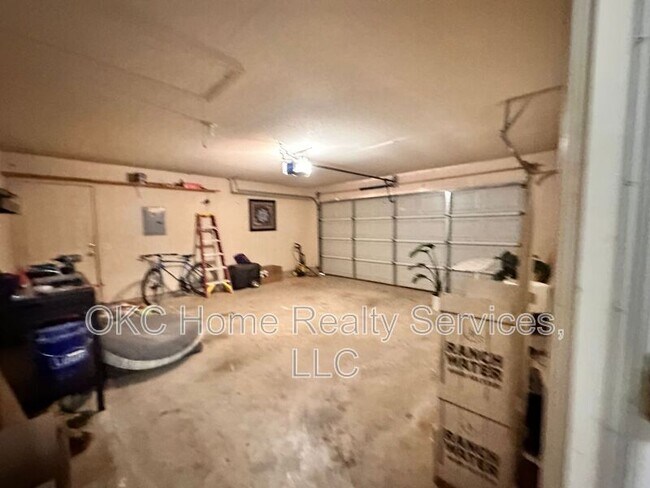 Building Photo - 10716 NW 31st Terrace