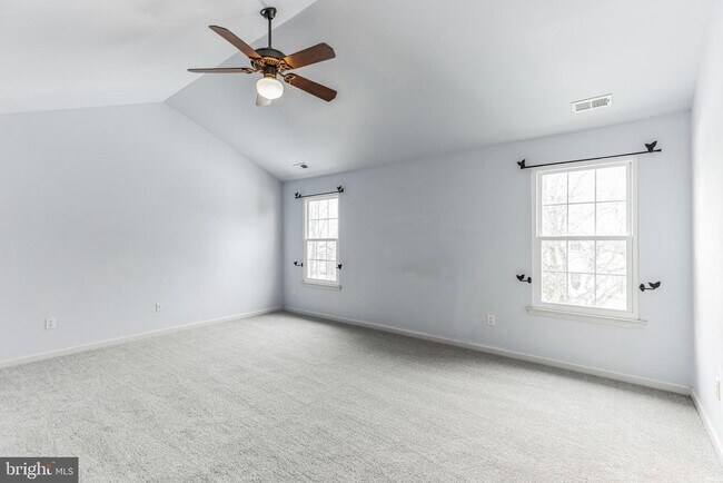 Building Photo - 4 Hogan Way