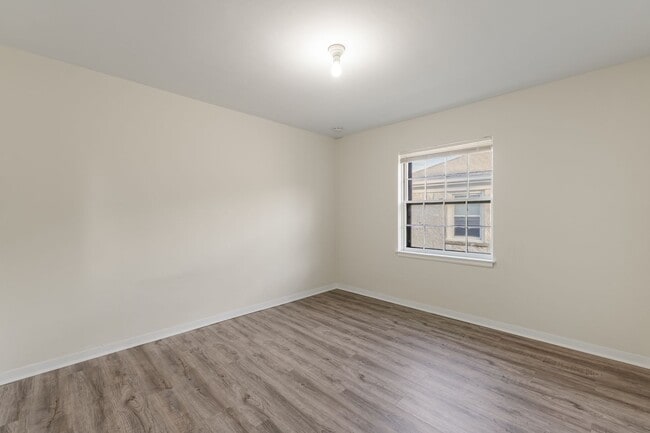 Building Photo - 4204 N Olsen Ave
