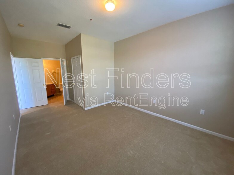 Building Photo - 7990 Baymeadows Rd E