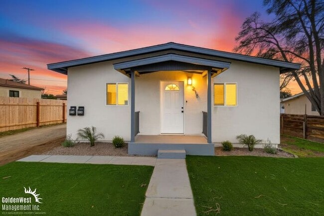 Building Photo - Newly Renovated 2Bdm 2Ba Stand Alone Unit with Private Yard in Chula Vista!