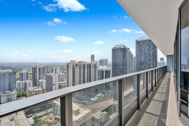 Building Photo - 1000 Brickell Plaza