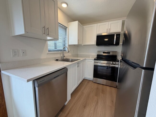 Building Photo - 1307 Rufina Ln