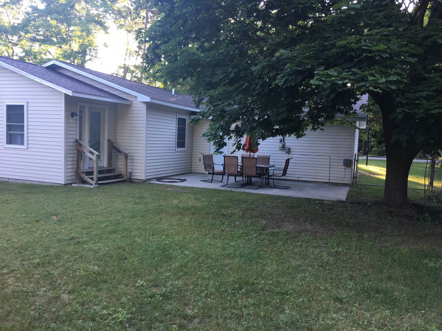 Building Photo - 808 Livingston St