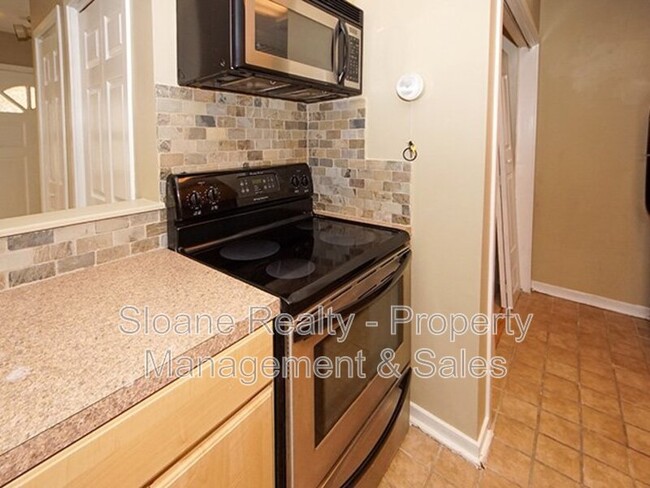 Building Photo - 352 Sandpiper Dr
