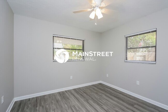 Building Photo - 3 Bedroom Pet-Friendly Home in Bradenton, FL with Main Street Renewal
