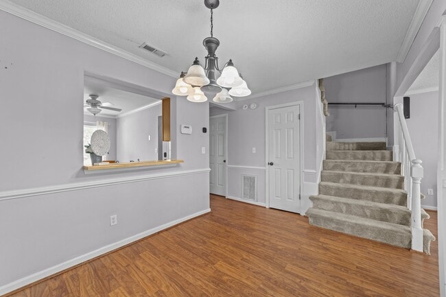 Building Photo - 802 Nottaway Dr