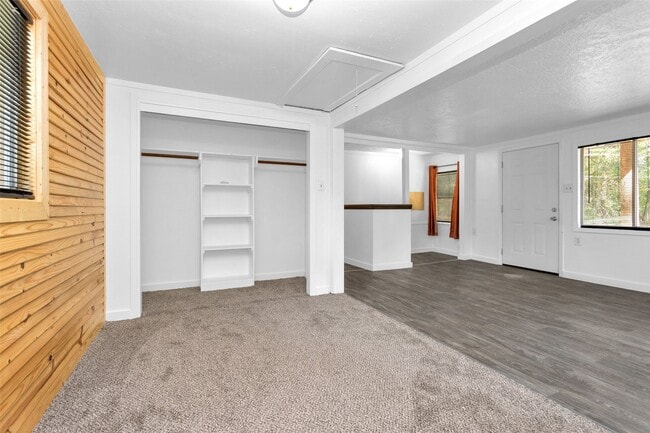 Building Photo - 5683 Cessna Dr