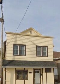 Building Photo - 1124 S 10th St