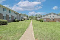 Building Photo - 1103 E Church St