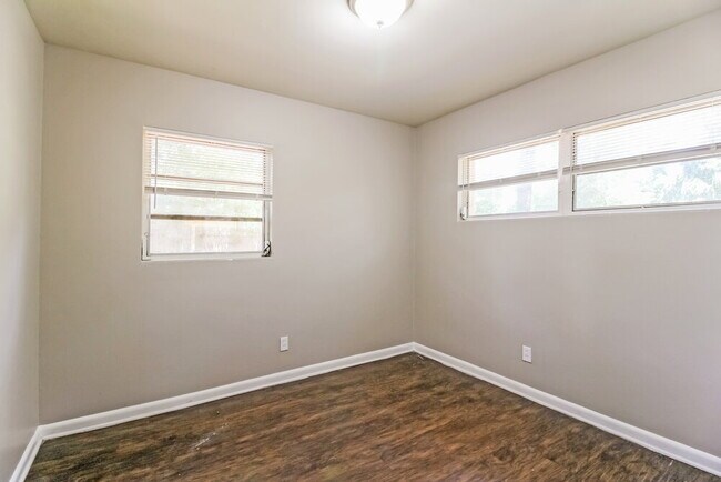 Building Photo - 4815 Andromeda Rd
