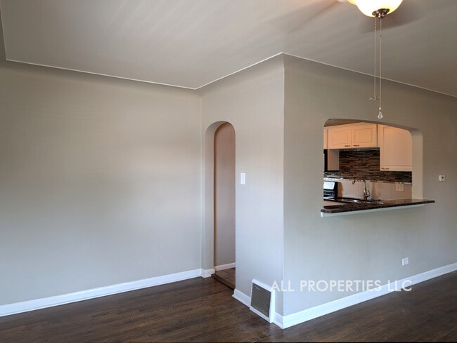 Building Photo - 3511 Newport St