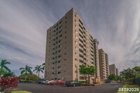 Building Photo - $2,500 / 2br - 2 BED 1 BATH CONDO IN PLANTATION TOWN APTS