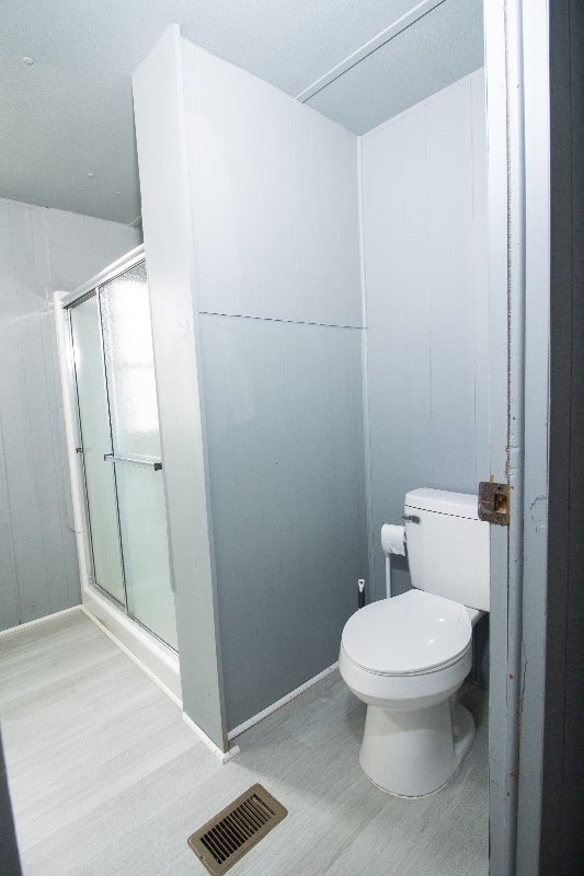 Building Photo - 704 Vine Ave