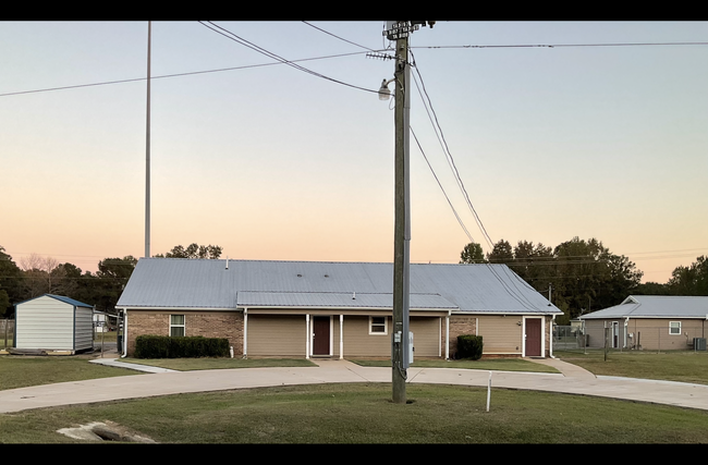 Building Photo - 1070 Leroy Stevens Rd