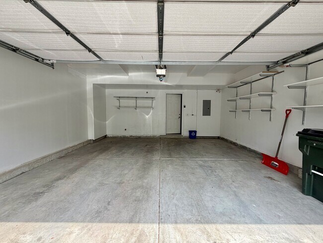 Building Photo - 1492 Orchid St
