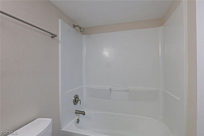 Building Photo - 5319 Summerlin Rd