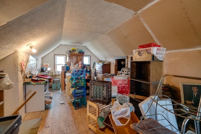 Building Photo - 488 E Main St