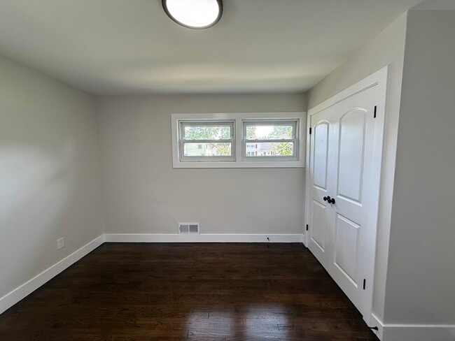 Building Photo - 1471 Frances Ln