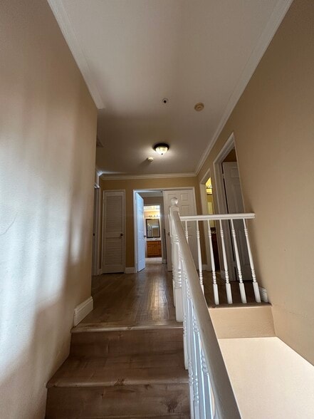 Building Photo - 12021 Elliott Ave