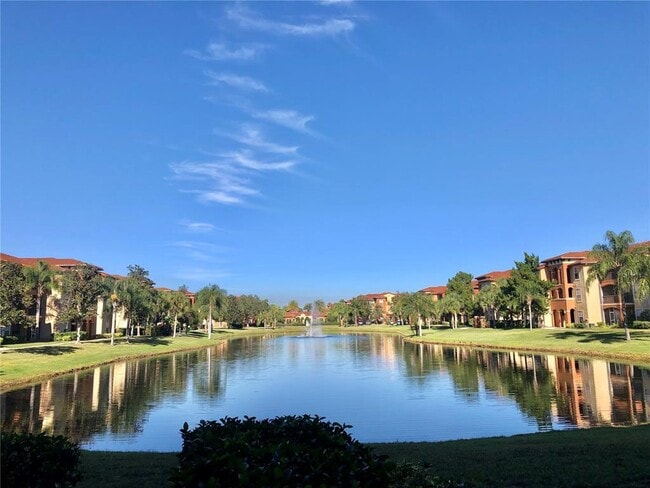 Building Photo - 5542 Metrowest Blvd