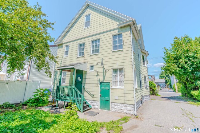 Building Photo - 53-55-55 Davis Ave