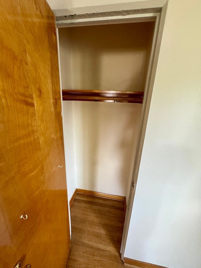 Building Photo - 3 Bedroom - Upper Arlington