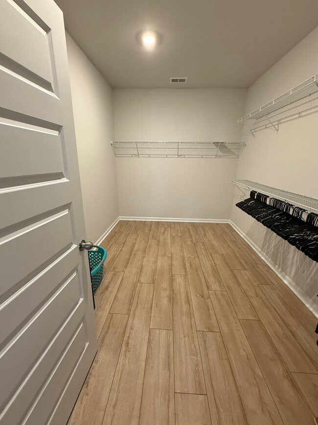 Building Photo - 4084 Da Vinci Dr