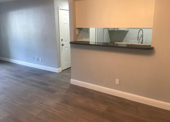 Building Photo - 8110 Skillman St