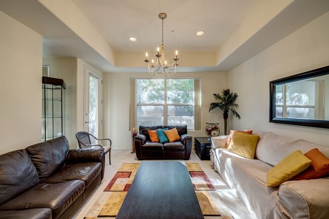 Building Photo - STUNNING 3 BEDROOM 2 FULL BATH FIRST FLOOR...