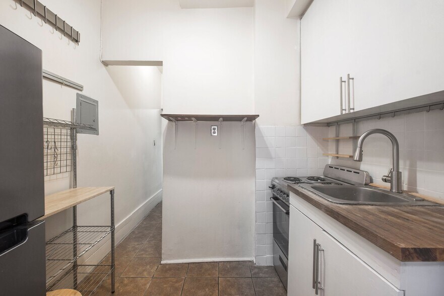 Building Photo - 607 W 138th St
