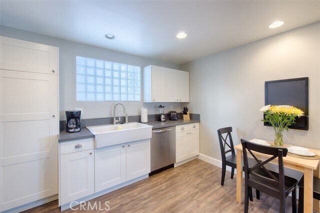 Building Photo - 113 29th St