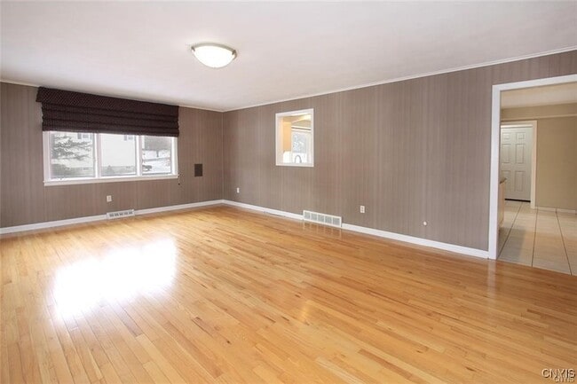 Building Photo - 101 Britain Rd