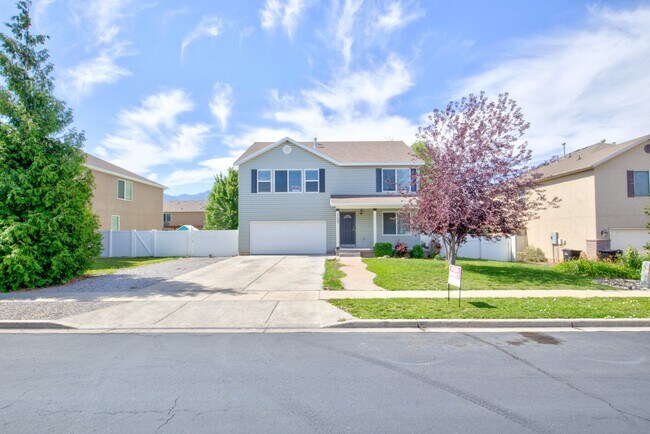 Building Photo - 1153 W 400 S