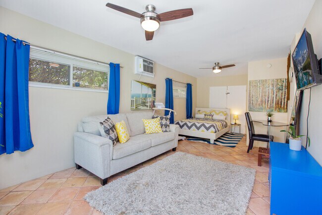 Building Photo - 4385 E Pso Caroleta