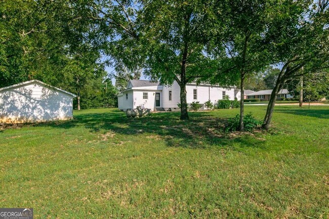 Building Photo - 5740 Bostwick Rd