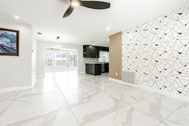 Building Photo - 8024 Las Cruces Ct