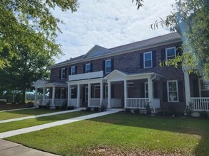 Building Photo - 3903 Harkers Way