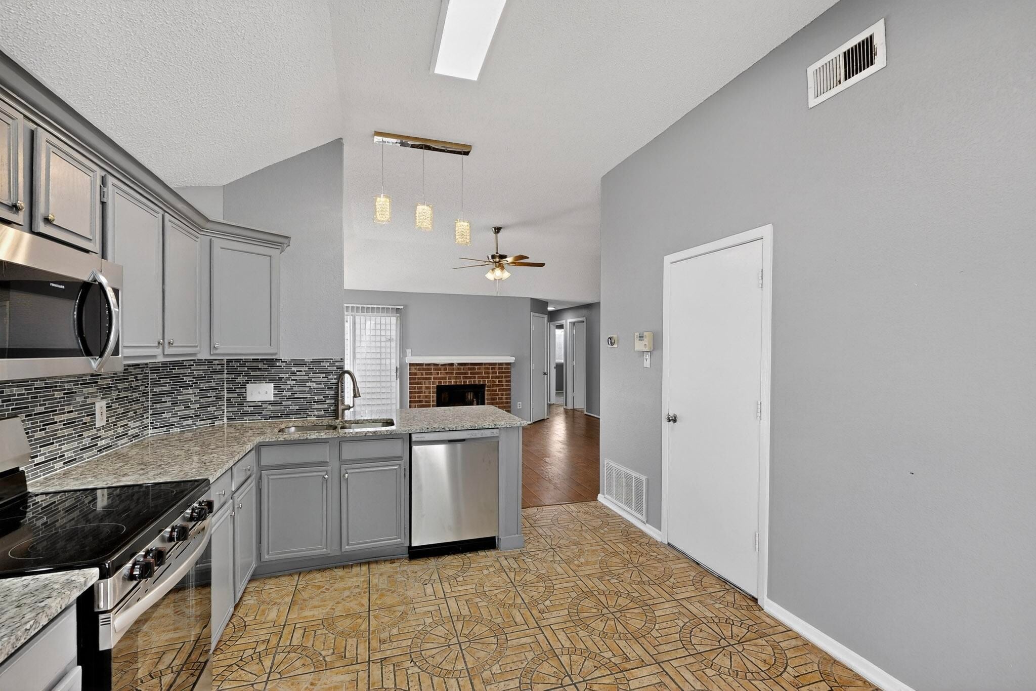 Kitchen1 - 4028 Scarsdale Ln