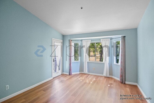 Building Photo - 714 Waterford Pl