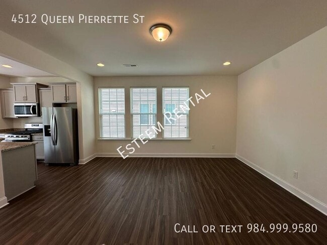 Building Photo - 4512 Queen Pierrette St