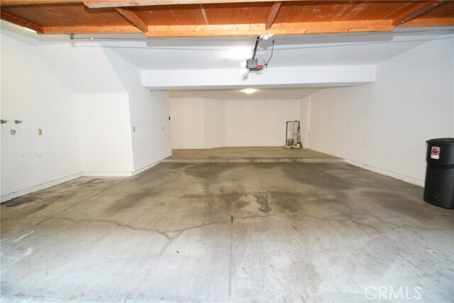 Building Photo - 2595 Plaza del Amo