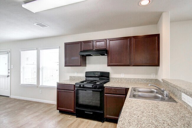 Building Photo - 2427 Sailors Way