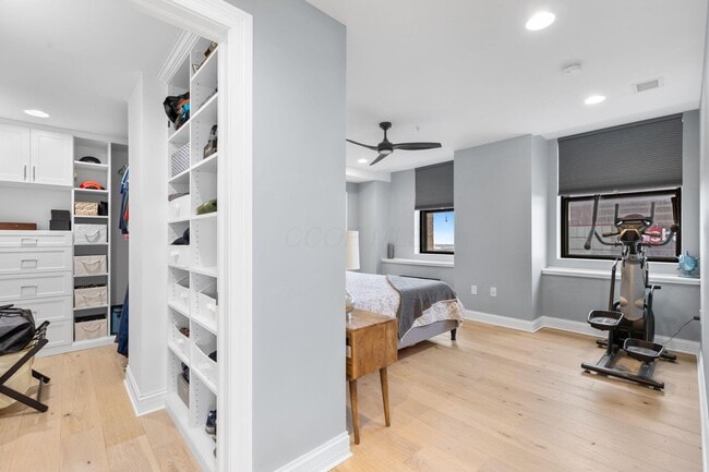 Building Photo - 50 W Broad St