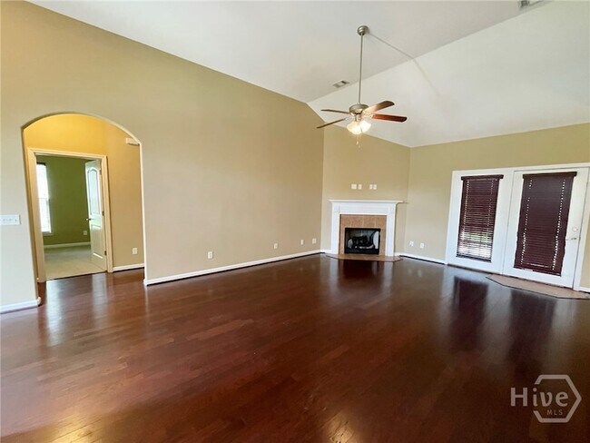 Building Photo - 216 Carlisle Way