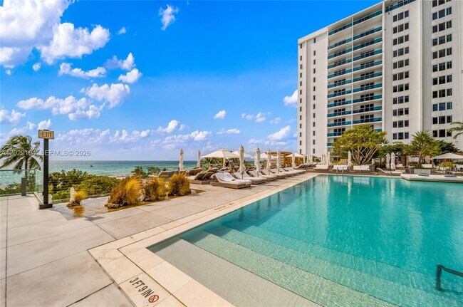 Building Photo - 2301 Collins Ave