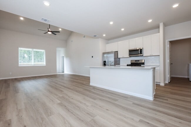 Building Photo - 13536 Sauger Ct