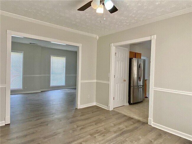 Building Photo - 4609 Insdale Ln NW